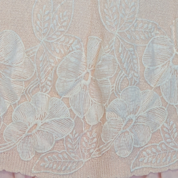 Sleeveless Women's Tunic Top - Picture 2 of 9